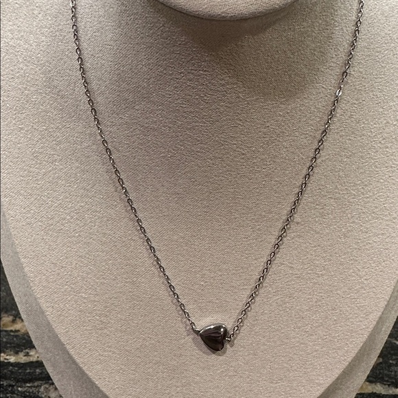 Harriet Ave Jewels Silver Heart Necklace - Picture 2 of 4